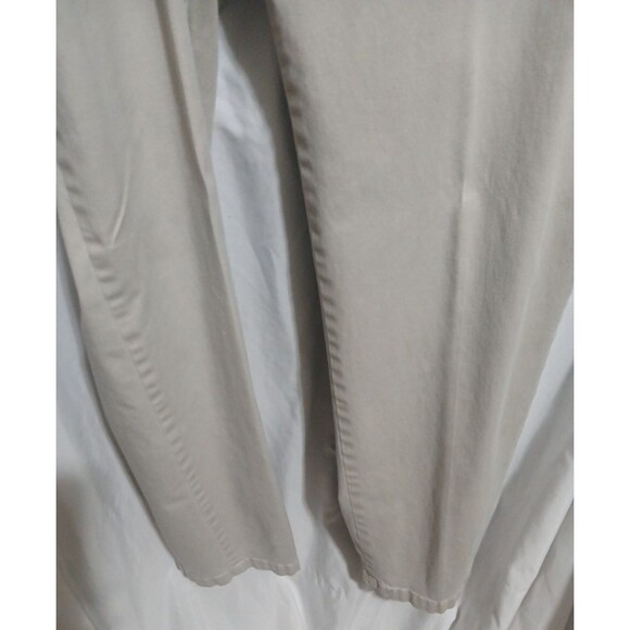 Lee Men's Total Freedom Stretch Relaxed Fit Flat Front Pant, Khaki 38x34 - Picture 2 of 9